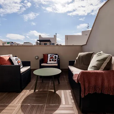 Superb 3 Bed Penthouse With Large Terrace