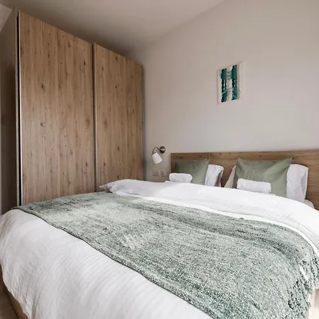 Superb 3 Bed Penthouse With Large Terrace Lejlighed *