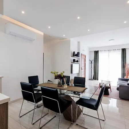 Lejlighed Superb 3 Bed Penthouse With Large Terrace Sliema