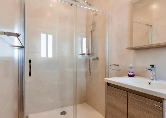 Superb 3 Bed Penthouse With Large Terrace Sliema