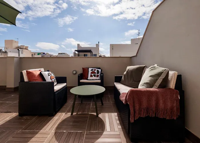 Superb 3 Bed Penthouse With Large Terrace